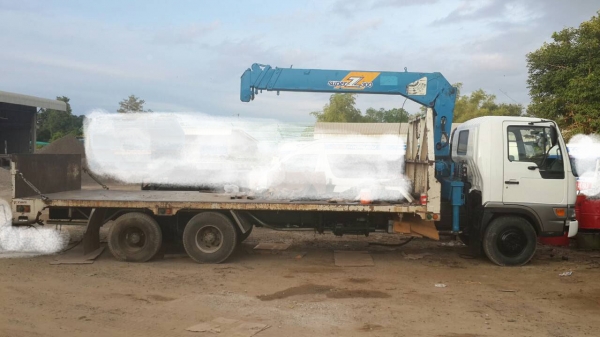 HINO รถ10ล้อเล็ก2เพลาพื้นเรียบ6.60 เมตร+เครน TADANO Z305 3ตัน5ปอกยาว 12.21 เมตร