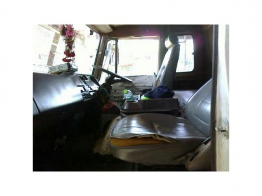 ขายเทรลเลอร์227 เครื่อง185เทอร์โบ 2เพลา หางใหญ่เหล็กไอบรีมขึ้น PC200 ได้สบาย เครื่องดี แคชซีสวย ราคานี้ปูพื้นไห้ให้ด้วย เอกสารพร้อมโอน สนใจสอบถามรายละเอียดเพิ่มเติมโทร 090-8588220คุณนะ หรือ www.truck.in.th/498