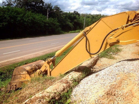 ขายรถแบคโฮ  CAT  320  V2   รถสวยพร้อมใช้งาน ราคาต่อรองได้นะครับ