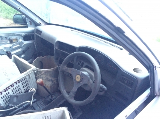 ขายครับซากบอดี้นิสสันNVมีเครื่องเกียร์ No Book