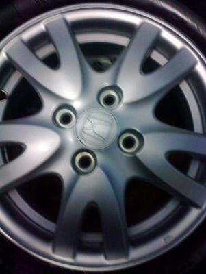 ล้อแม็กซ์144รูฮอนด้าบีโอ้พร้อมยางมิชลิน17565R14ปี3813น็อตพร้อมทั้งชุดขาย 5000ถ้วนคับ. ล้อแม็กซ์144รูฮอนด้าบีโอ้พร้อมยางมิชลิน17565R14ปี3813น็อตพร้อมทั้งชุดขาย 5000ถ้วนคับ.