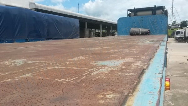 หางพ่วงเทเลอร์พื้นเรียบ12ล้อ 3เพลา ของบริษัทสามมิตร ปี53