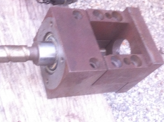 ชุดบอลสกรู ขนาด 20 มม. ยาว 95 ซม. พร้อมชุดยึดหัวท้าย ลูกเลื่อนขนาดใหญ่ ใช้เลือนขับรางของเครื่อง CNC