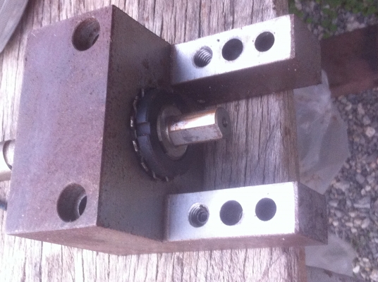 ชุดบอลสกรู ขนาด 20 มม. ยาว 95 ซม. พร้อมชุดยึดหัวท้าย ลูกเลื่อนขนาดใหญ่ ใช้เลือนขับรางของเครื่อง CNC