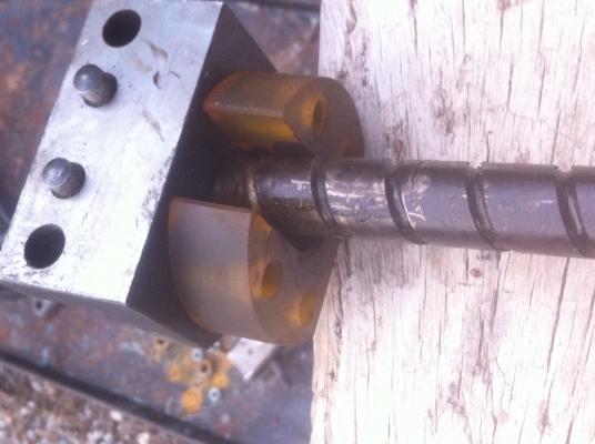 ชุดบอลสกรู ขนาด 20 มม. ยาว 95 ซม. พร้อมชุดยึดหัวท้าย ลูกเลื่อนขนาดใหญ่ ใช้เลือนขับรางของเครื่อง CNC