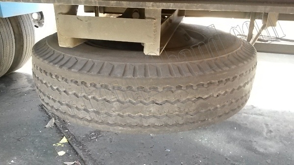 หางพ่วงเทเลอร์พื้นเรียบ12ล้อ 3เพลา ของบริษัทสามมิตร ปี53