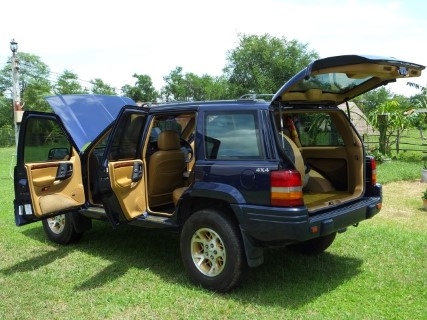 ขายรถ Jeep Grand Cherokee สีน้ำเงิน เบาะหนังแท้ แก๊ส+เบนซิน ดูแลอย่างดี ราคาประหยัด ขายรถ Jeep Grand Cherokee สีน้ำเงิน เบาะหนังแท้ แก๊ส+เบนซิน ดูแลอย่างดี ราคาประหยัด