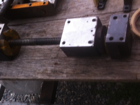 ชุดพร้อมมดเตอร์ขับ AC SERVO MOTOR  บอลสกรู ขนาด 20 มม. ยาวเฉพาะเลื่อน 35 ซม. พร้อมชุดยึดหัวท้าย ลูกเลื่อนขนาดใหญ่ ใช้เลือนขับรางของเครื่อง CNC