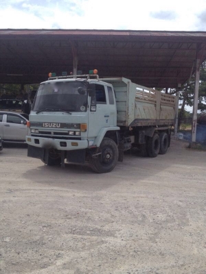 รถอีซูซุ 10  ล้อดั้ม  240 แรงม้า. ปี 39  ( ขายแม่ , ลูก )   สนใจติดต่อ 081 - 6079515