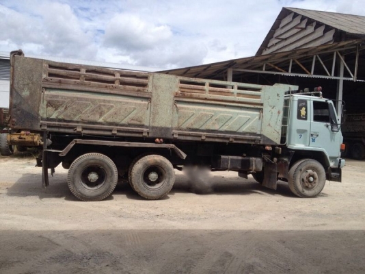 รถอีซูซุ 10  ล้อดั้ม  240 แรงม้า. ปี 39  ( ขายแม่ , ลูก )   สนใจติดต่อ 081 - 6079515