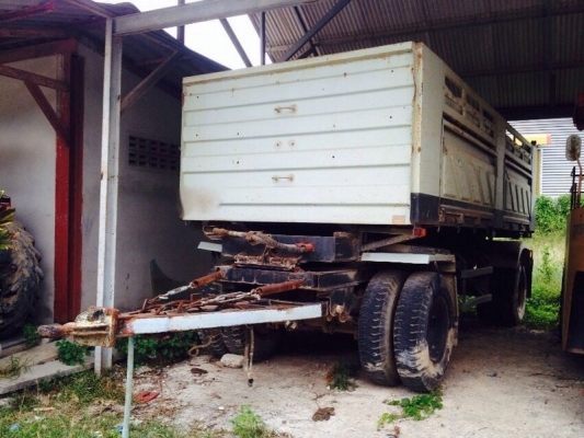 รถอีซูซุ 10  ล้อดั้ม  240 แรงม้า. ปี 39  ( ขายแม่ , ลูก )   สนใจติดต่อ 081 - 6079515