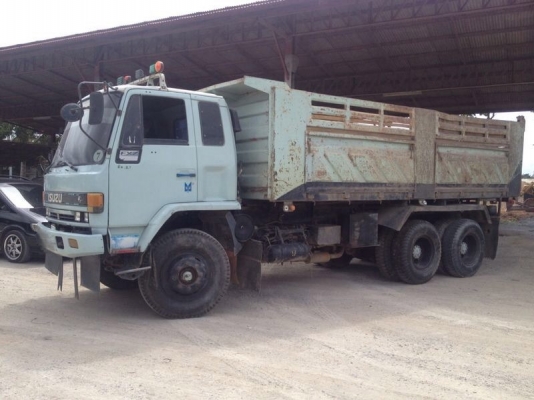 รถอีซูซุ 10  ล้อดั้ม  240 แรงม้า. ปี 39  ( ขายแม่ , ลูก )   สนใจติดต่อ 081 - 6079515