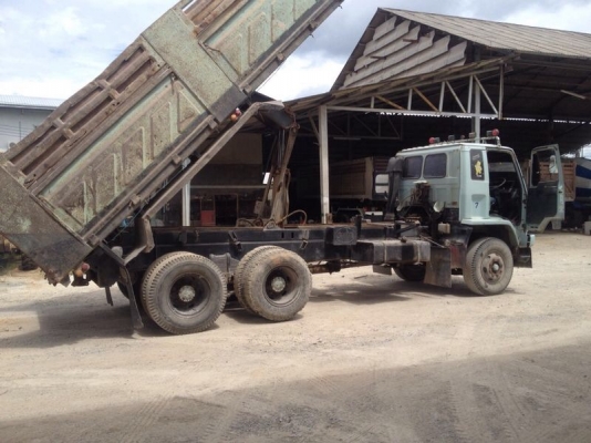 รถอีซูซุ 10  ล้อดั้ม  240 แรงม้า. ปี 39  ( ขายแม่ , ลูก )   สนใจติดต่อ 081 - 6079515