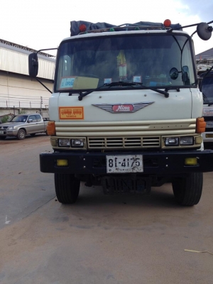 รถบรรทุก พ่วง 24 ล้อ