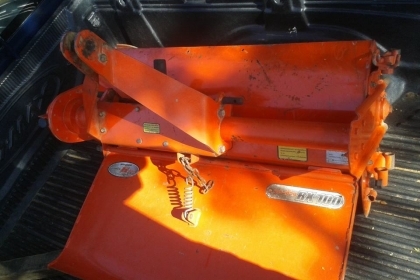 โร่ตารี่คูโบต้าตราช้าง ยาว 1.50เมตร สภาพพร้อมใช้สนใจโทรมานะครับ โร่ตารี่คูโบต้าตราช้าง ยาว 1.50เมตร สภาพพร้อมใช้สนใจโทรมานะครับ