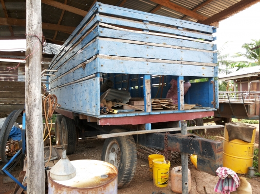 ขายเทนเลอร์ล้อเรียงยาว6.30กะบะไม้สักคับ75000