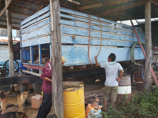 ขายเทนเลอร์ล้อเรียงยาว6.30กะบะไม้สักคับ75000