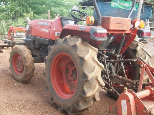 รถไถ  3408 พร้อมใช้งาน รถใช้มือเดียว ไม่เคยรับจ้างครับ เจ้าของขายเอง ไม่รวมอุปกรครับ