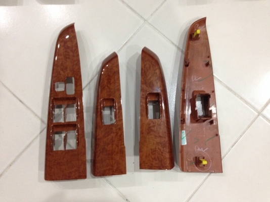 ลายไม้ OE Fortuner สีทองของแท้ติดรถ 4 ชิ้นค่ะ ลายไม้ OE Fortuner สีทองของแท้ติดรถ 4 ชิ้นค่ะ