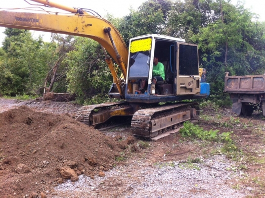 รถขุด KOMATSU PC120-3 รถใช้งานดี ราคาต่่อรองกันได้