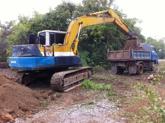 รถขุด KOMATSU PC120-3 รถใช้งานดี ราคาต่่อรองกันได้