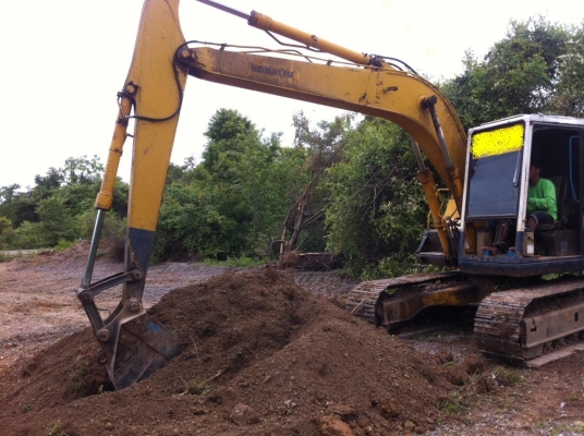 รถขุด KOMATSU PC120-3 รถใช้งานดี ราคาต่่อรองกันได้