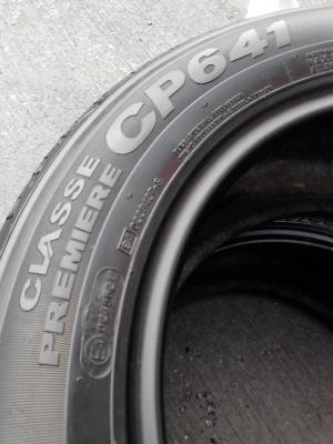 195/55R15 ROADSTONE  PREMIERE  ปี2011 MADE  IN KOREA  มี 2 เส้น TEL.081-427-3941