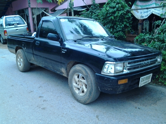 TOYOTA LN80 รุ่นสั้นพิเศษ 4ขอ เครื่องเสียงเคลื่อนที่ สำหรับวางคานโฟครับ รถเก่าหลวง ถอดเครื่องเสียงลดได้อีก