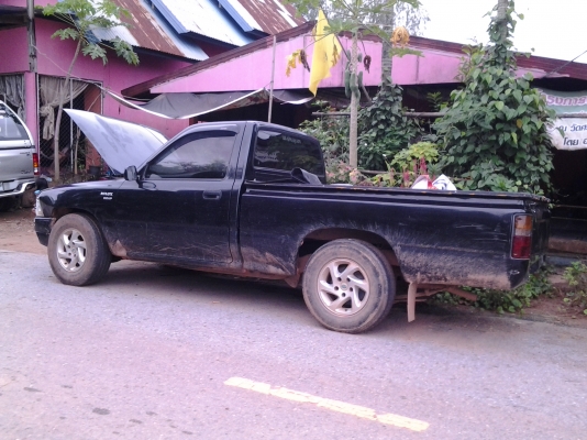 TOYOTA LN80 รุ่นสั้นพิเศษ 4ขอ เครื่องเสียงเคลื่อนที่ สำหรับวางคานโฟครับ รถเก่าหลวง ถอดเครื่องเสียงลดได้อีก