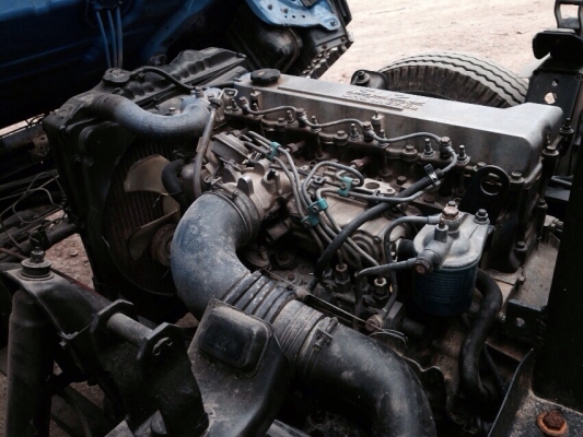 ขายรถ6ล้อ120ฝาขาวหัวการ์ตูนดั้มสามมิตร ปี40Fหลัง รถห้าง