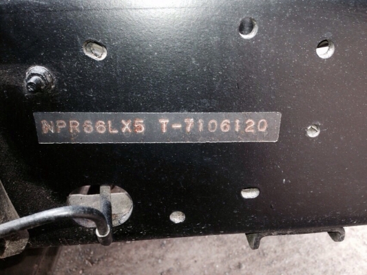 ขายรถ6ล้อ120ฝาขาวหัวการ์ตูนดั้มสามมิตร ปี40Fหลัง รถห้าง