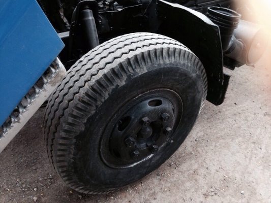 ขายรถ6ล้อ120ฝาขาวหัวการ์ตูนดั้มสามมิตร ปี40Fหลัง รถห้าง