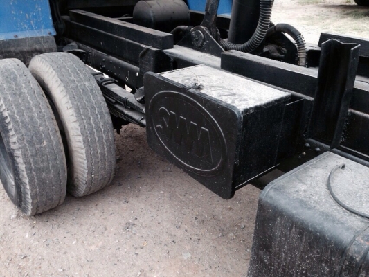 ขายรถ6ล้อ120ฝาขาวหัวการ์ตูนดั้มสามมิตร ปี40Fหลัง รถห้าง