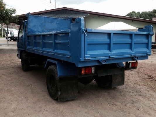 ขายรถ6ล้อ120ฝาขาวหัวการ์ตูนดั้มสามมิตร ปี40Fหลัง รถห้าง