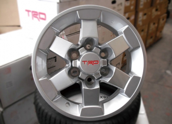 ขาย bridgestone dueler h/p 265/70r16 ปี 13+TRD 16 (ยกเลิกก่อนค่ะ) ขาย bridgestone dueler h/p 265/70r16 ปี 13+TRD 16 (ยกเลิกก่อนค่ะ)