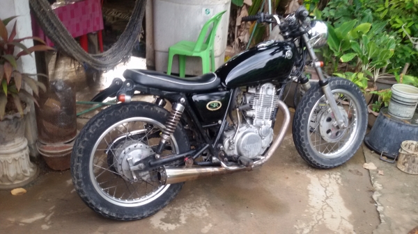 ขายsr 400 หรือแลกsteedคับ