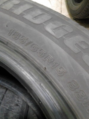 185/65R15 BRIDGESTONE B250  ชุด 4 เส้น  TEL.081-427-3941