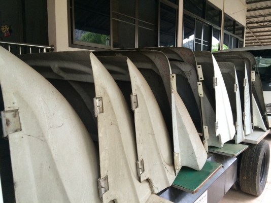 ขายลู่ลมครอบหัวเก๋งรถบรรทุก 4-6-10 ล้อ สั่งตรงจากโรงงาน ขายโละสต็อกค่ะ