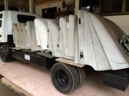 ขายลู่ลมครอบหัวเก๋งรถบรรทุก 4-6-10 ล้อ สั่งตรงจากโรงงาน ขายโละสต็อกค่ะ