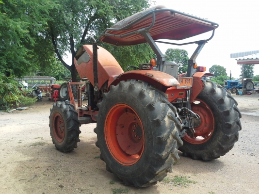 ขาย KUBOTA M7040 พร้อมดันหน้า