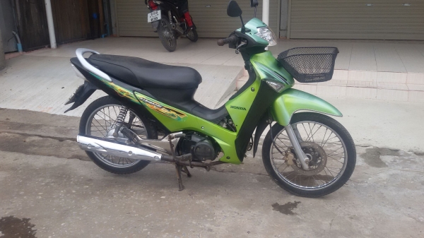 ขาย wave125 ไฟเลี้ยวบังลม ขาย wave125 ไฟเลี้ยวบังลม