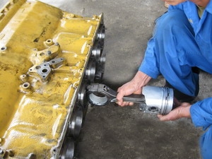 รับซ่อม รถขุด รถตัก รถบด รถปูยาง รถดันดิน รถเครน และเครื่องจักรในงานก่อสร้างทุกประเภท  -ซ่อมเครื่องยนตร์ ตัวเดิน ช่วงล่าง  -ซ่อมเกียร์ เบรค ทอล์ค -ทำสี  -ระบบไฟฟ้า   สอบถามรายละเอียดเพิ่มเติมได้ที่ 091 695-6445 หรือ 02 441-2578-83