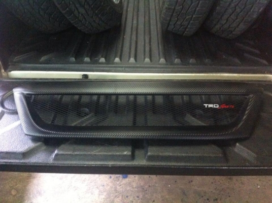 กระจังหน้าแต่ง ฟอร์จูนเนอร์ และไฟ้ทาย