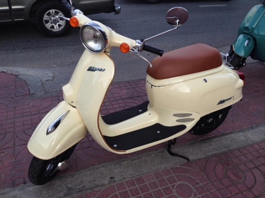Honda giorno 50cc (สีครีมไข่ไก่)