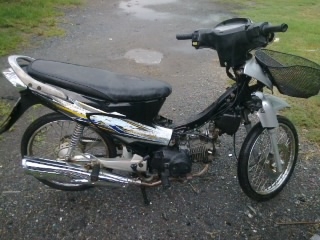 เวฟ125R ปี48  เครื่งดี แน่น สตาทติดง่าย ทีเดียวติด เล่มพร้อมเอกสารครบ