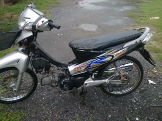 เวฟ125R ปี48 เครื่งดี แน่น สตาทติดง่าย ทีเดียวติด เล่มพร้อมเอกสารครบ เวฟ125R ปี48 เครื่งดี แน่น สตาทติดง่าย ทีเดียวติด เล่มพร้อมเอกสารครบ