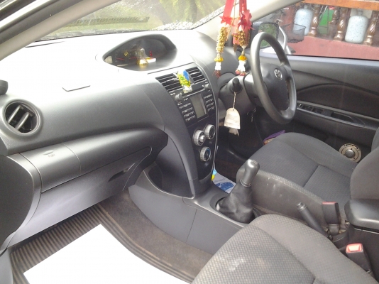 TOYOTA VIOS 1.5 ปี53 วิ่ง60000โล มือเดว เกียรธรรมดา เคริ่องเสียงเต็ม ยังไม่กินแก้ส