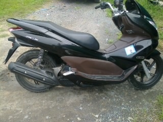 PCX สวยสวยสวยเดิมเดิมเดิม วิ่งหมื่นกว่าโล พร้อมใช้งาน เล่มพร้อมเอกสารครบ