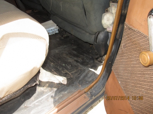 sale nissan umy-720 4wd 4doors 1986/135,000฿