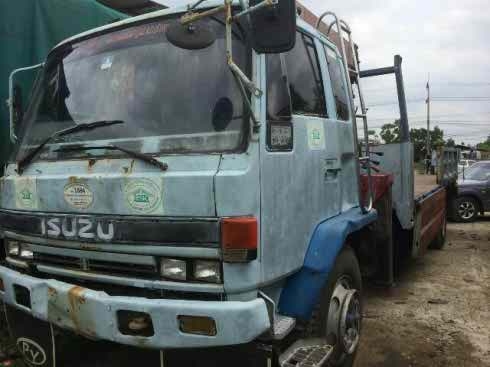 ขายรถ 6 ล้อ ISUZU ร๊อกกี้ 195 นางฟ้า ติดเครน 5 ตัน ( ลดราคาเหลือ 925000 บาท )